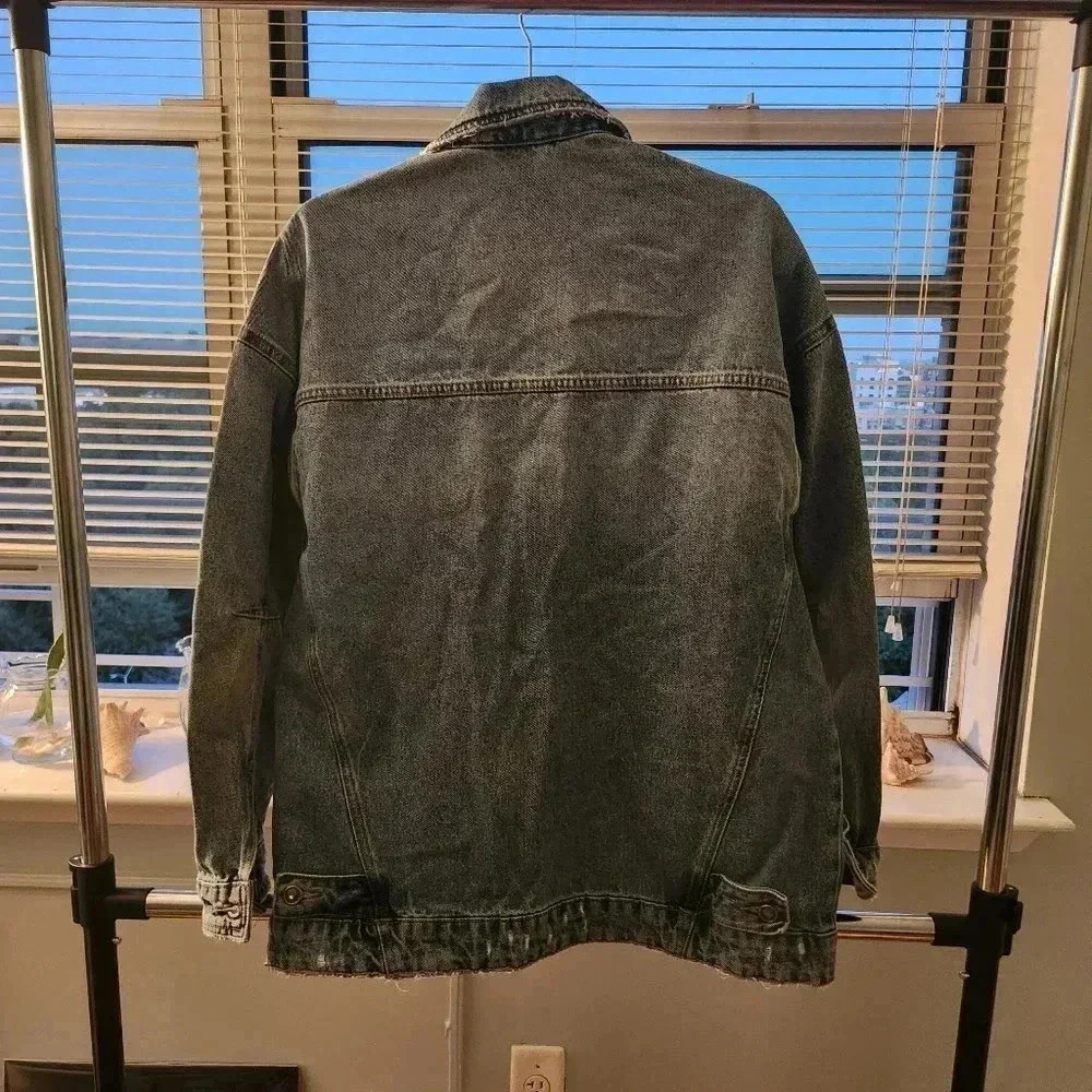 Zara Womens Oversized Casual distressed Denim Jacket Medium Wash Blue Size Large - Picture 2 of 9
